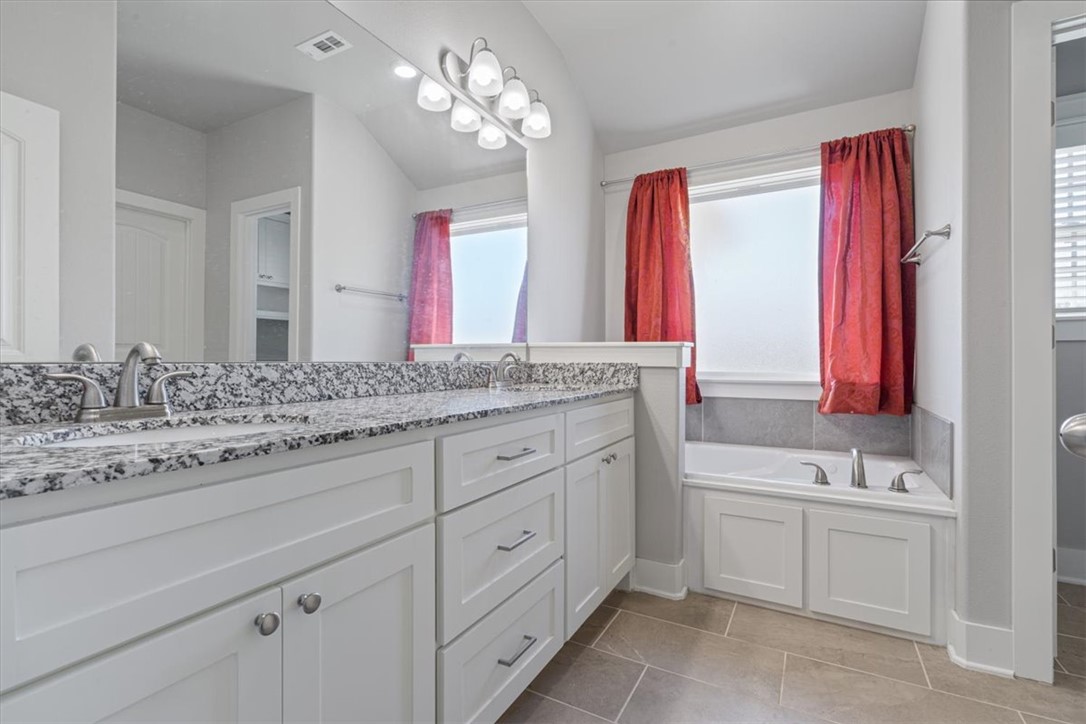 Hickory Meadows Sub Ph 1 - Residential