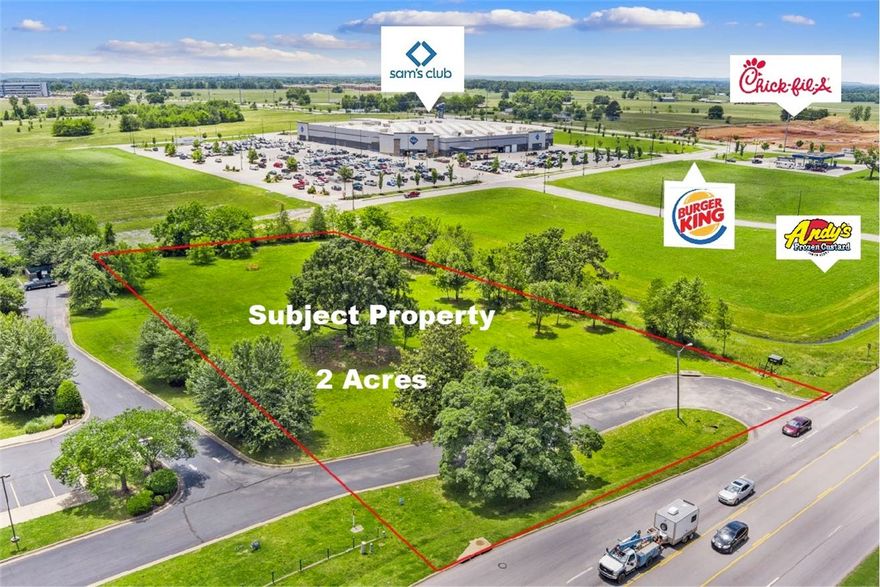 Tremendous location for most businesses, including fast foods, restaurants, car wash, etc. Property is just off the I-49 and West Sunset interchange. Adjacent to Sheltor Insurance Regional offices, and Andy's Custard (coming soon), Burger King, catty cornered from Sam's Wholesale on same corner. Near
Chick Fil-A, Across Sunset from Pilot Service Center. Many hotels nearby. This is one of the best remaining locations in Springdale. All utilities are on the property