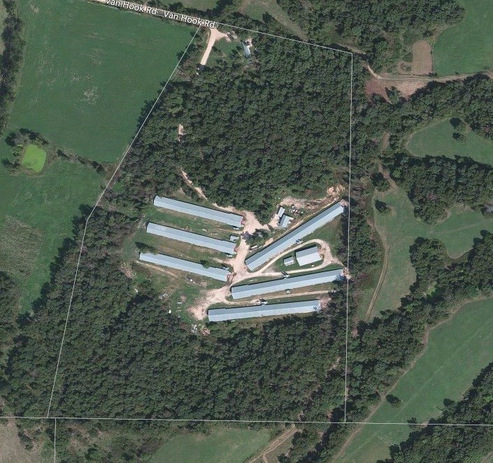 (3) 43 x 500 and (3) 40 x 400 broiler houses with mobile home. No integrator contract.