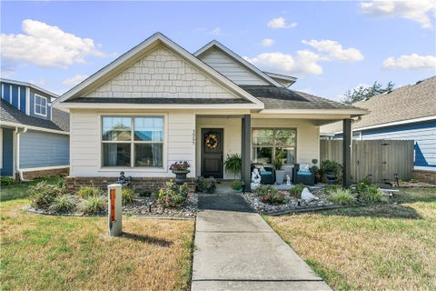 Photo of 3905 SW Ridgepointe Avenue, Bentonville, AR 72712 (MLS # 1361398)