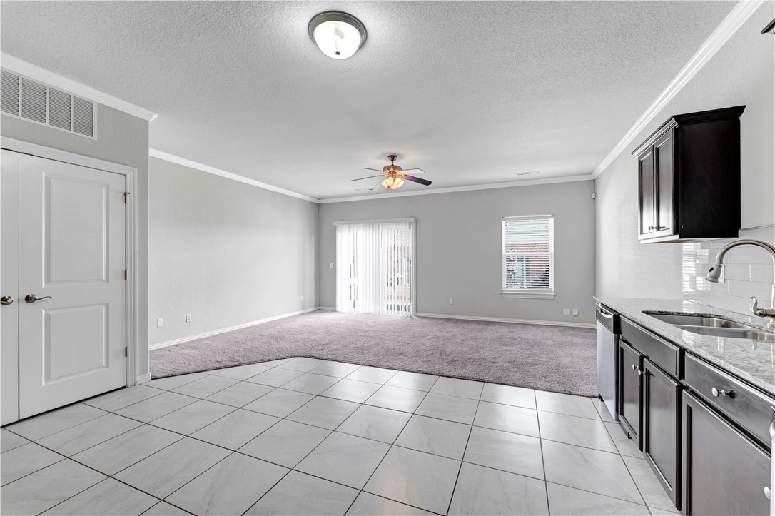 Shadowbrooke At The Peaks l Hpr Rogers - Residential Income