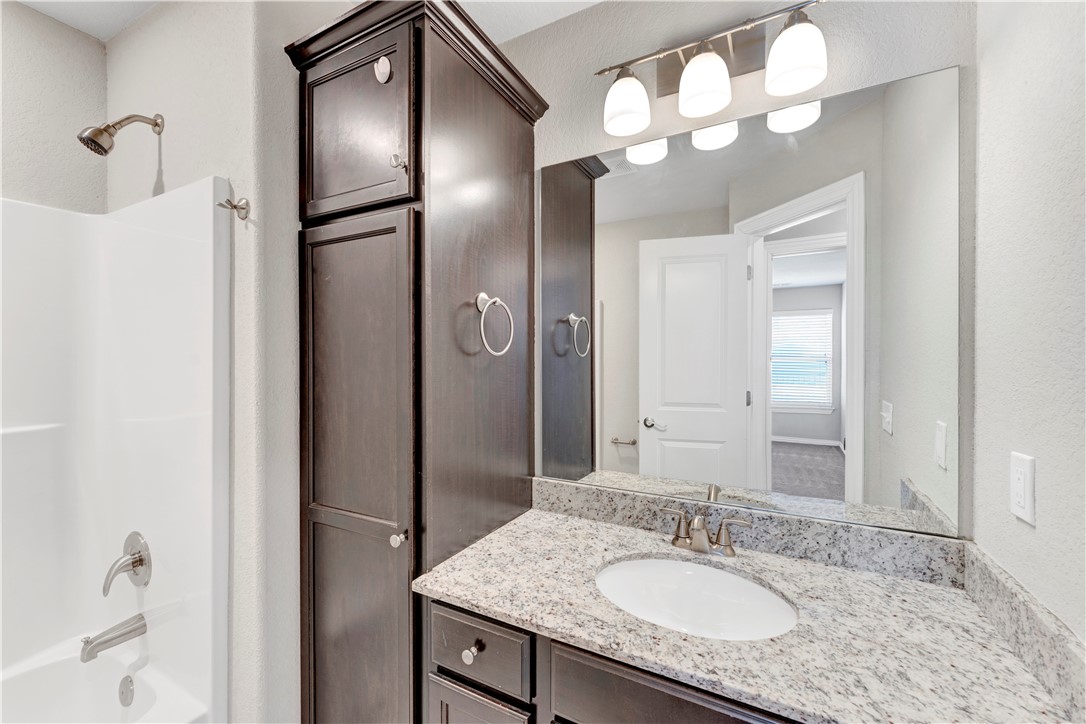 Shadowbrooke At The Peaks l Hpr Rogers - Residential Income