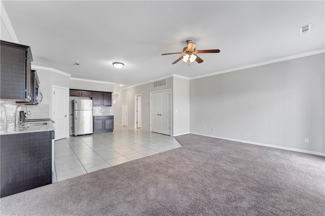 Shadowbrooke At The Peaks l Hpr Rogers - Residential Income