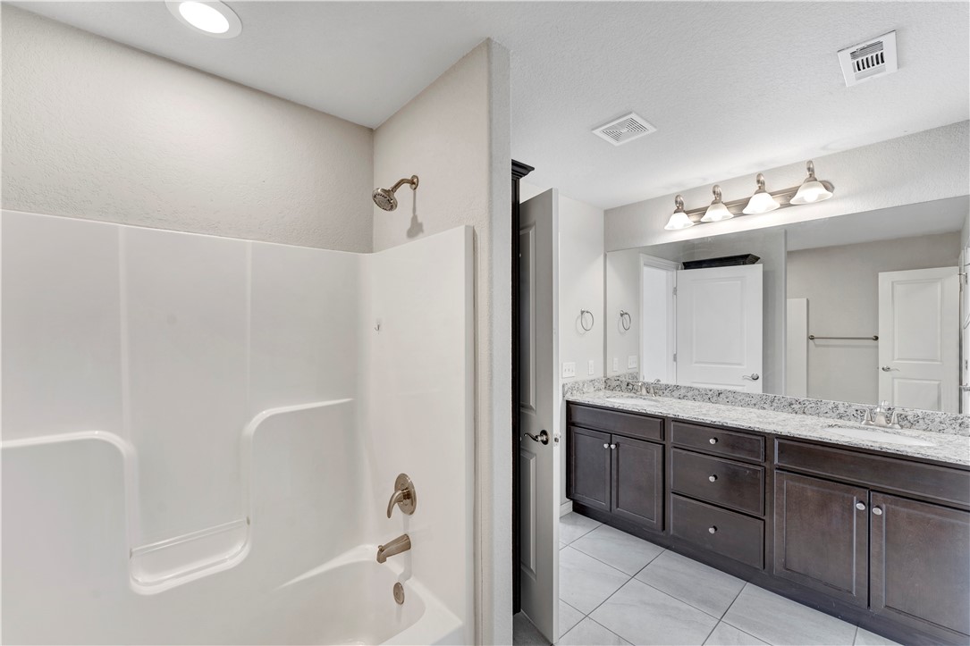 Shadowbrooke At The Peaks l Hpr Rogers - Residential Income