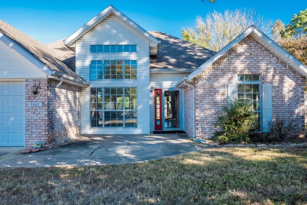 Nice 3 bedroom 2 bath home - All new paint - Eat-in-kitchen plus a formal dining room. 2 car garage - Wood privacy fenced backyard with a storage shed.