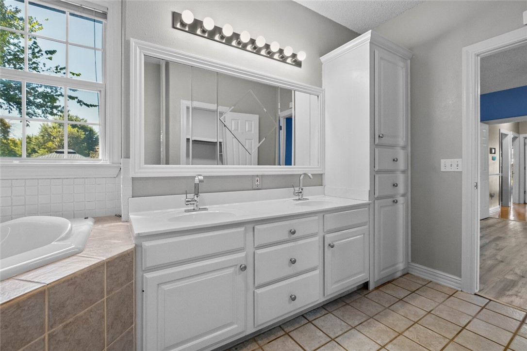 Center Point Park Unit Iii Lowell - Residential