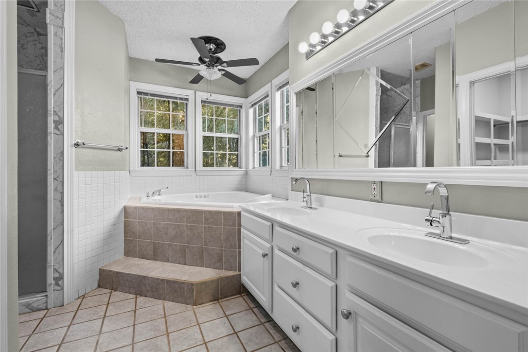 Center Point Park Unit Iii Lowell - Residential