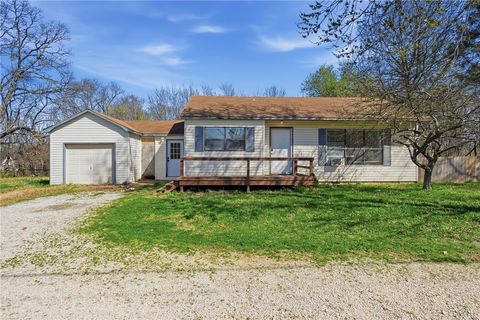 Photo of 2680 Hayden Road, Pea Ridge, AR 72751 (MLS # 1338849)
