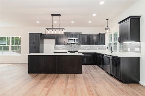 Photo of 201 Cardinal Terrace, Bull Shoals, AR 72619 (MLS # 1349321)