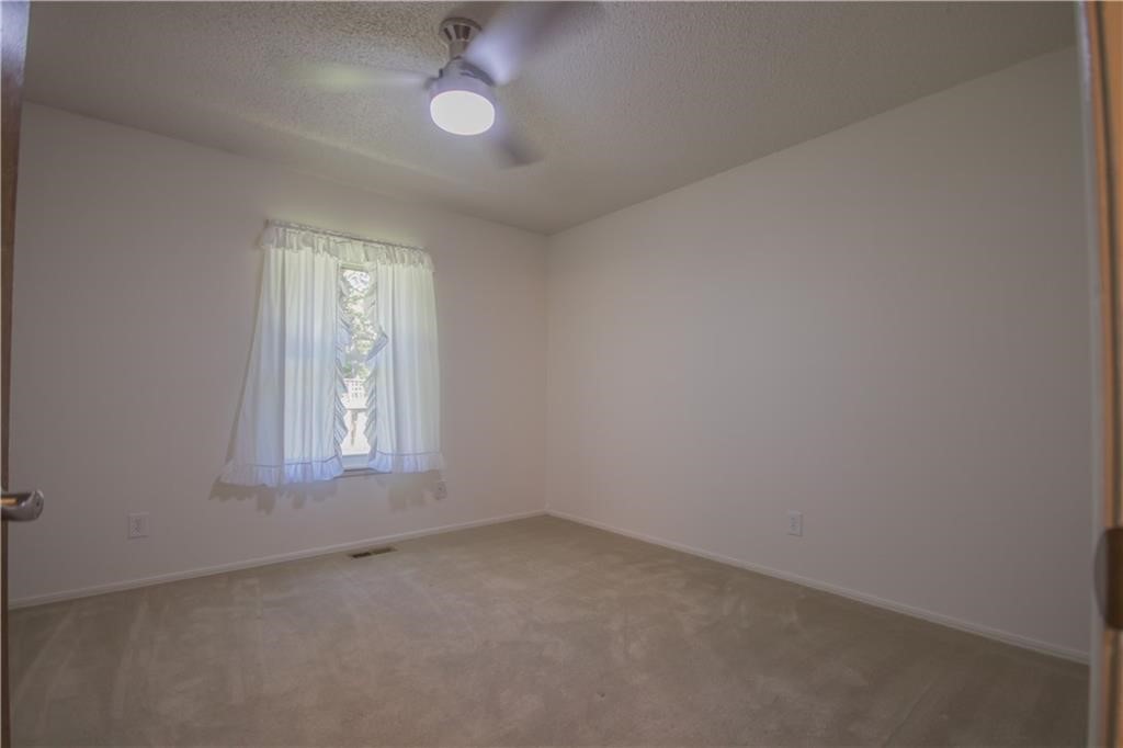 Rural Oaks Sub Rogers - Residential Lease