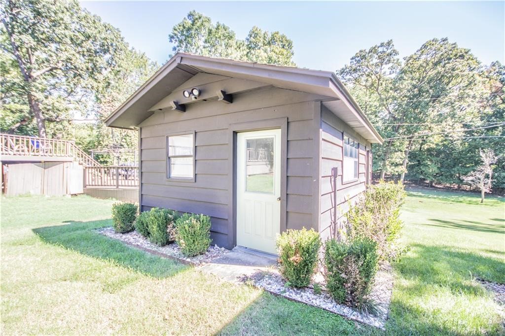 Rural Oaks Sub Rogers - Residential Lease