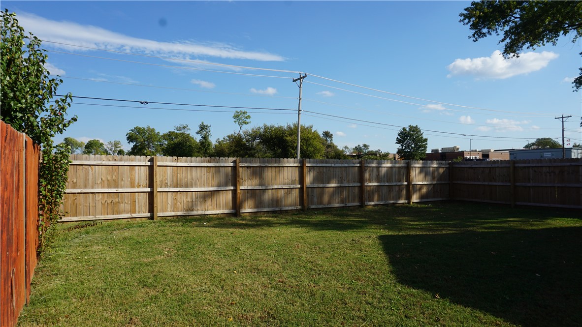 Dixieland Village 1st Add Rogers - Residential