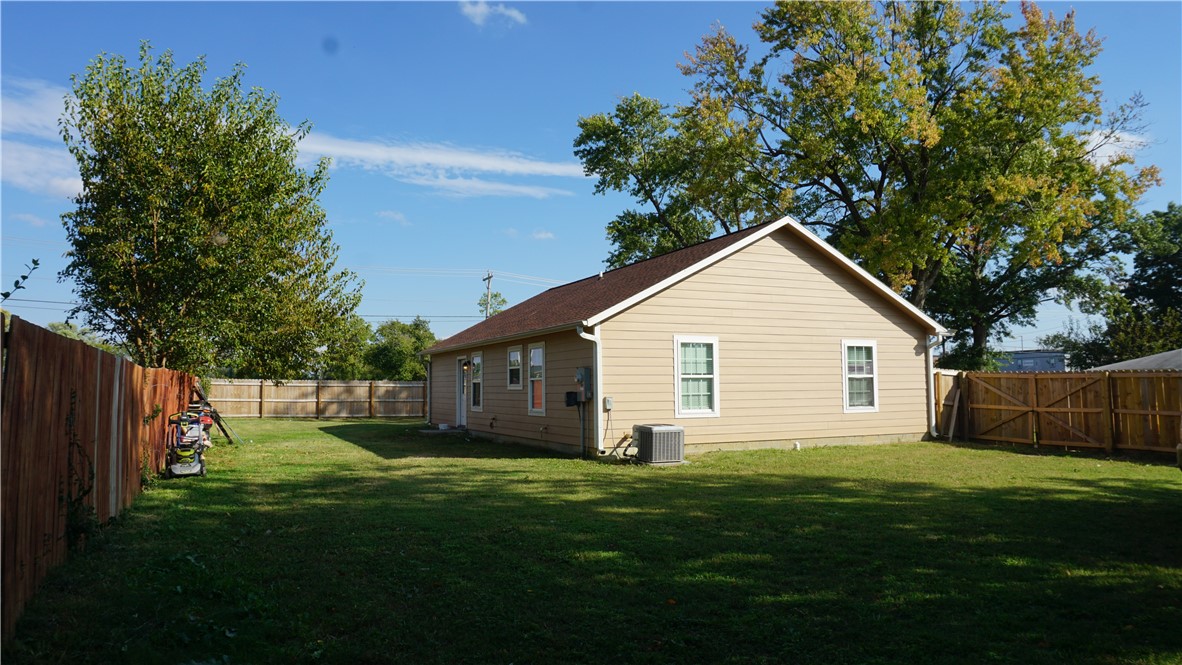 Dixieland Village 1st Add Rogers - Residential