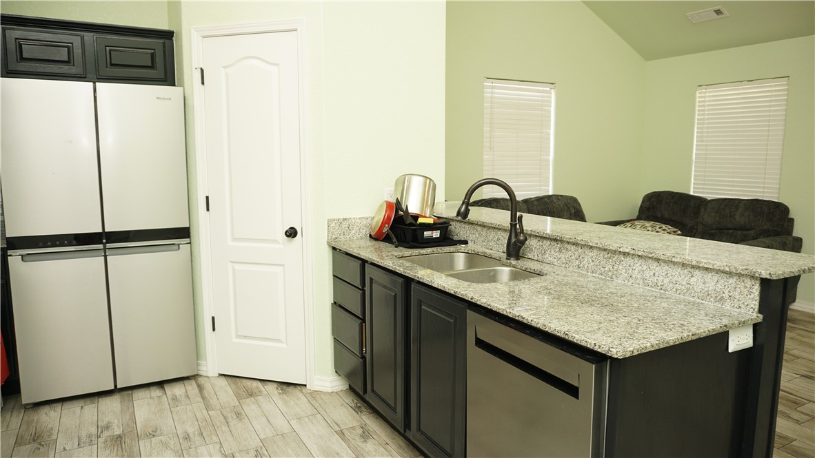 Dixieland Village 1st Add Rogers - Residential