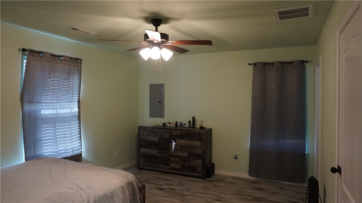 Dixieland Village 1st Add Rogers - Residential