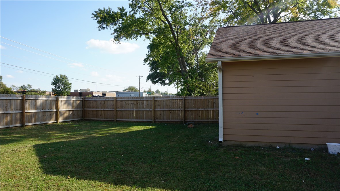 Dixieland Village 1st Add Rogers - Residential