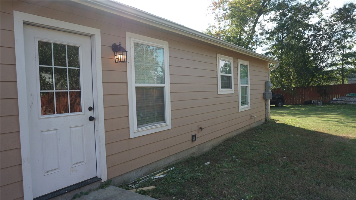 Dixieland Village 1st Add Rogers - Residential