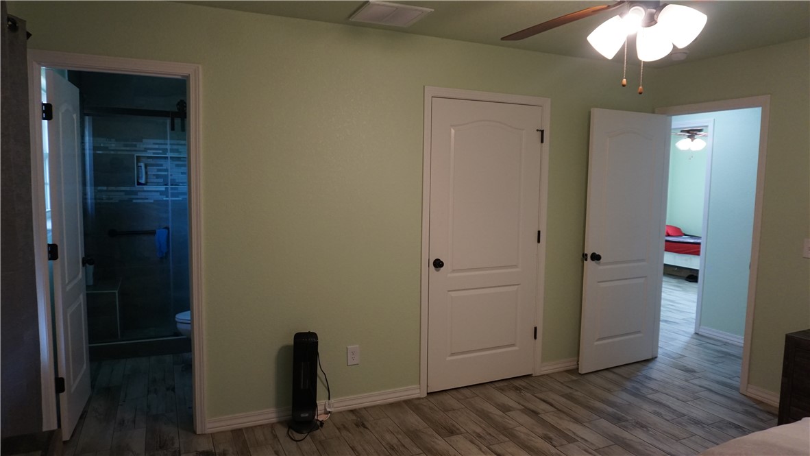 Dixieland Village 1st Add Rogers - Residential