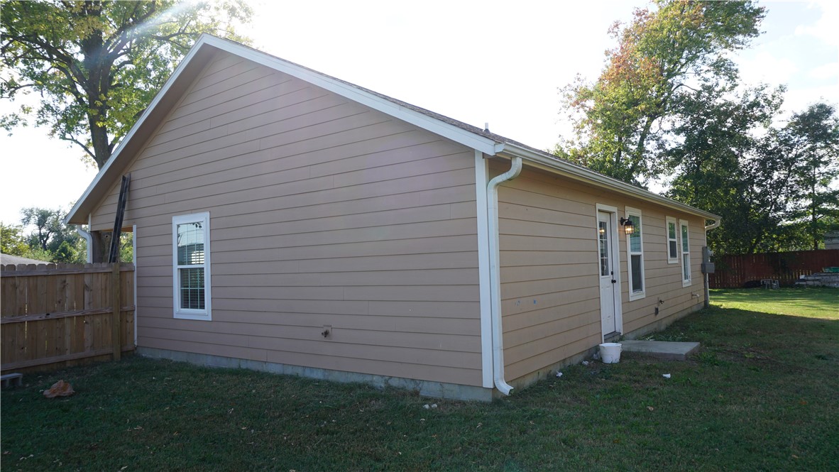 Dixieland Village 1st Add Rogers - Residential