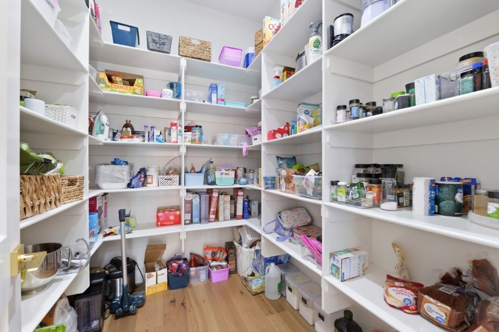 Crescent View - Residential