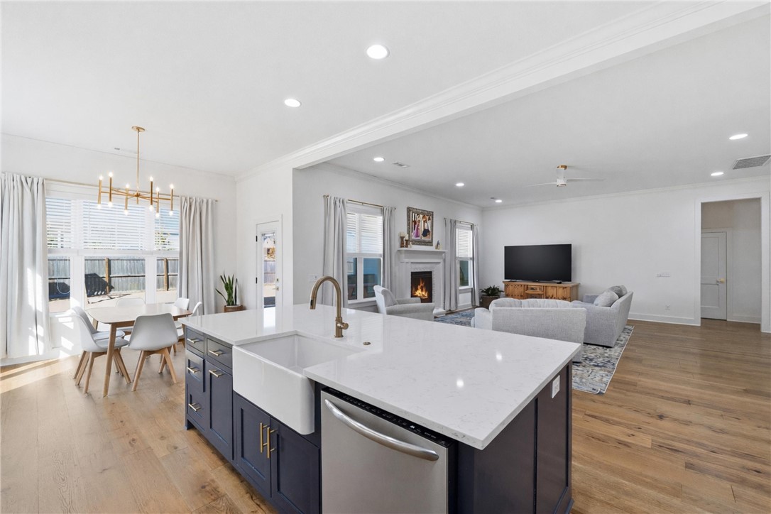 Crescent View - Residential