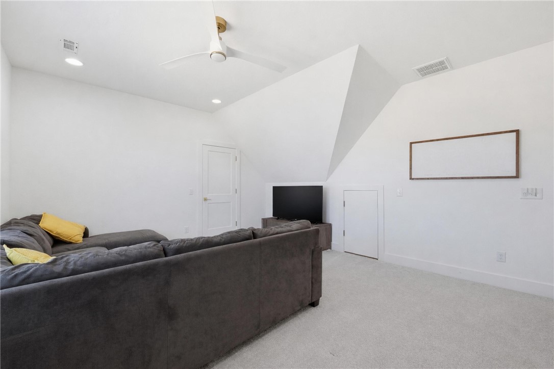 Crescent View - Residential