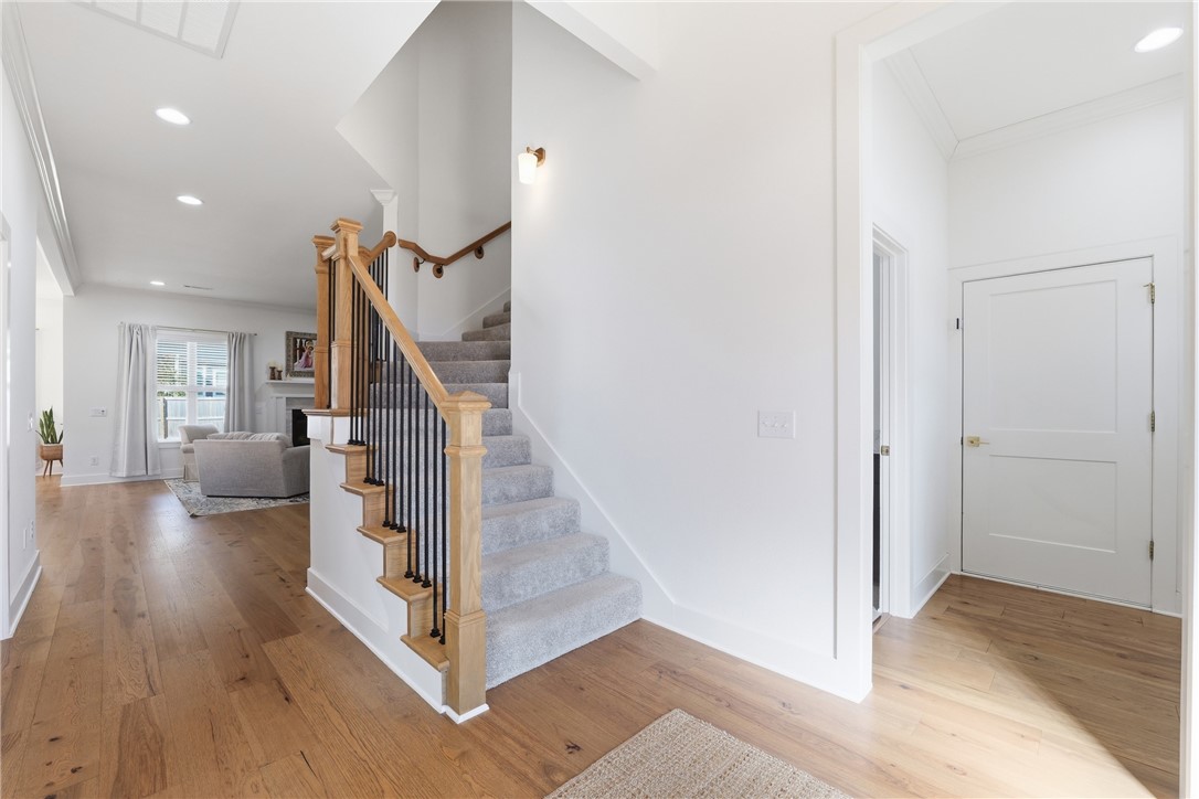 Crescent View - Residential