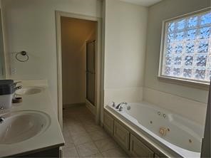 Tunbridge Wells Sub Bentonville - Residential Lease