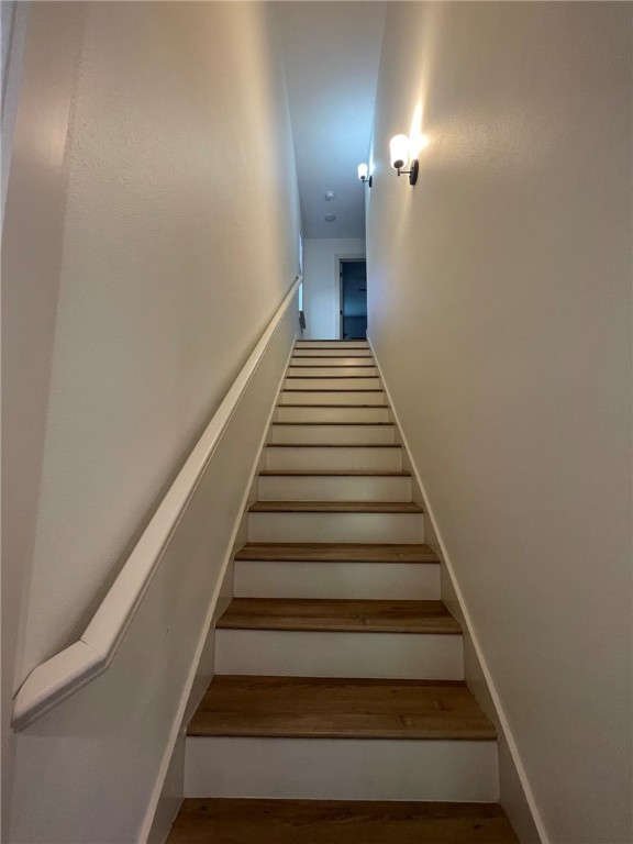 Rogers Original Town Sub - Residential Lease