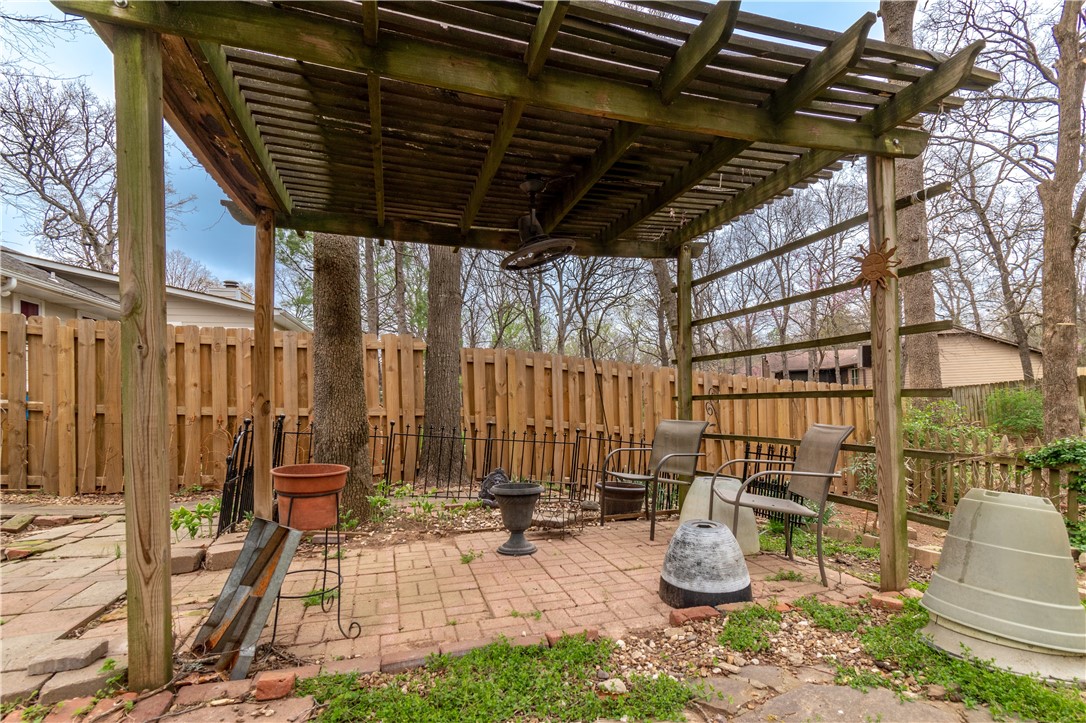 East Oaks - Residential