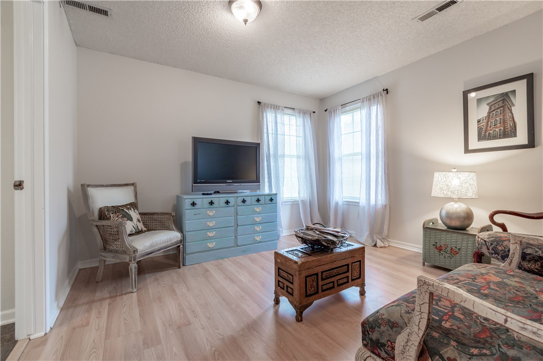 East Oaks - Residential