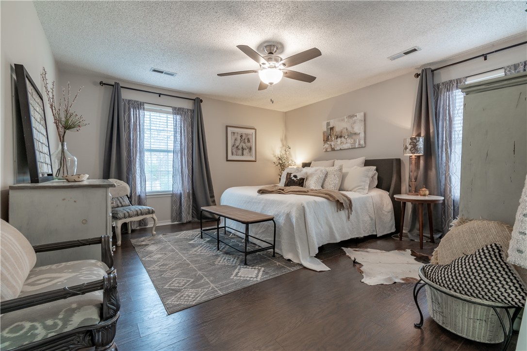 East Oaks - Residential