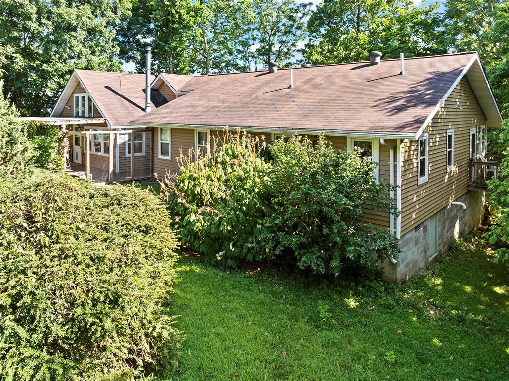 Versatile, versatile, versatile!! This property offers both a place to call home and an opportunity for extra income. Sitting on 36 acres atop a ridge overlooking the Ozark National Forest, you'll experience true 180-degree views. The main house includes 3 bedrooms, 3 full bathrooms, 2 sunrooms, and a walkout balcony off the spacious primary suite. The yard is fully fenced for pets, handicap accessible, and set up for a whole-home generator. The 80x40 shop adds even more value with a separate 2-bedroom, 1-bath apartment that includes a kitchen, laundry, and private parkingāperfect for guests, rental income, multi-family living, or whatever you need it for! In addition to the generator, you'll find a small orchard, raised garden beds, and an oversized deep pantry (perfect for canning), giving you the ideal setup for self-sustainable living. And the location? Thatās one of the best parts. All on paved roads, just 0.5 mile from Samās Throne and only 9 miles from the Buffalo National River!