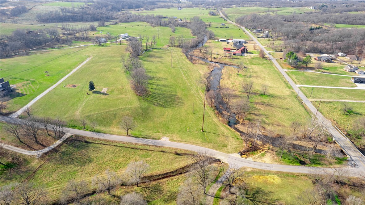 Tontitown Outlots 2000 Annex - Land