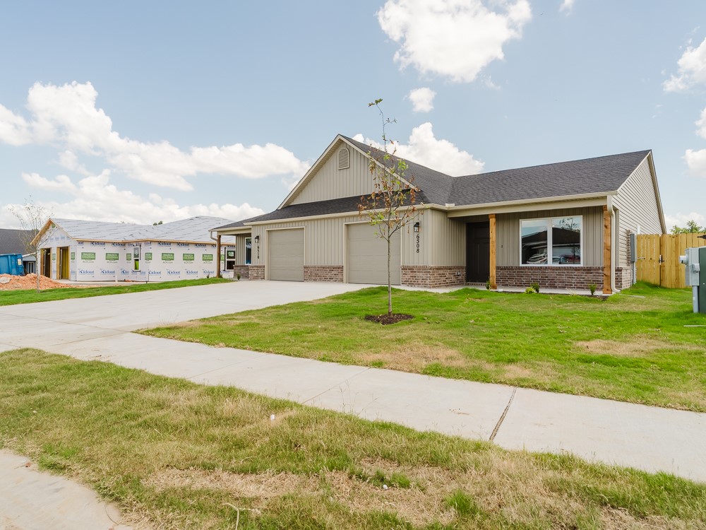 WOODWARD PARK - Residential Lease