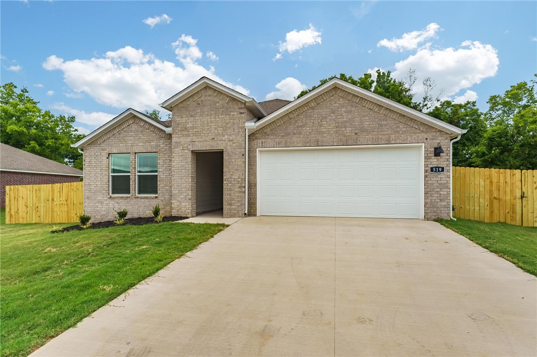 For Rent in Wagon Wheel Crossing- Farmington, AR
Welcome to this stunning new construction home offering modern comfort and a prime location! Situated on a spacious 0.33-acre lot, this 1,671 square foot 4-bedroom, 2-bathroom house features a large, fully fenced backyard with mature trees, perfect for outdoor gatherings, pets, or simply relaxing in your own private retreat.
Step inside to find a bright, open-concept layout with quartz countertops, stainless steel appliances, and stylish finishes throughout. The thoughtfully designed floor plan provides plenty of space for families, students, or anyone looking for a comfortable and functional home. A two-car garage adds convenience and extra storage.
Located just 15 minutes from the University of Arkansas and 10 minutes from I-49, this property offers easy access to schools, shopping, dining, and all that Northwest Arkansas has to offer. Available now for $ 2,350/month- Schedule your tour before it's gone!