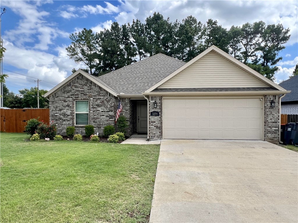 Remarkable home in the beautiful new subdivision of Summer View. Just off Don Tyson, this modern home has a Great Room floor plan with lots of windows, and a gas fireplace. One story home with eat-in kitchen overlooking backyard & covered patio, also breakfast bar for your morning wake-ups. Kitchen has tons of granite counter space, lots of cabinets with storage and pantry. Open concept perfect for entertaining. Spacious master bedroom suite with large master bathroom. Master bath has garden tub, walk-in tile shower and walk-in closet. Back deck is great for moonlit nights within the fenced back yard.