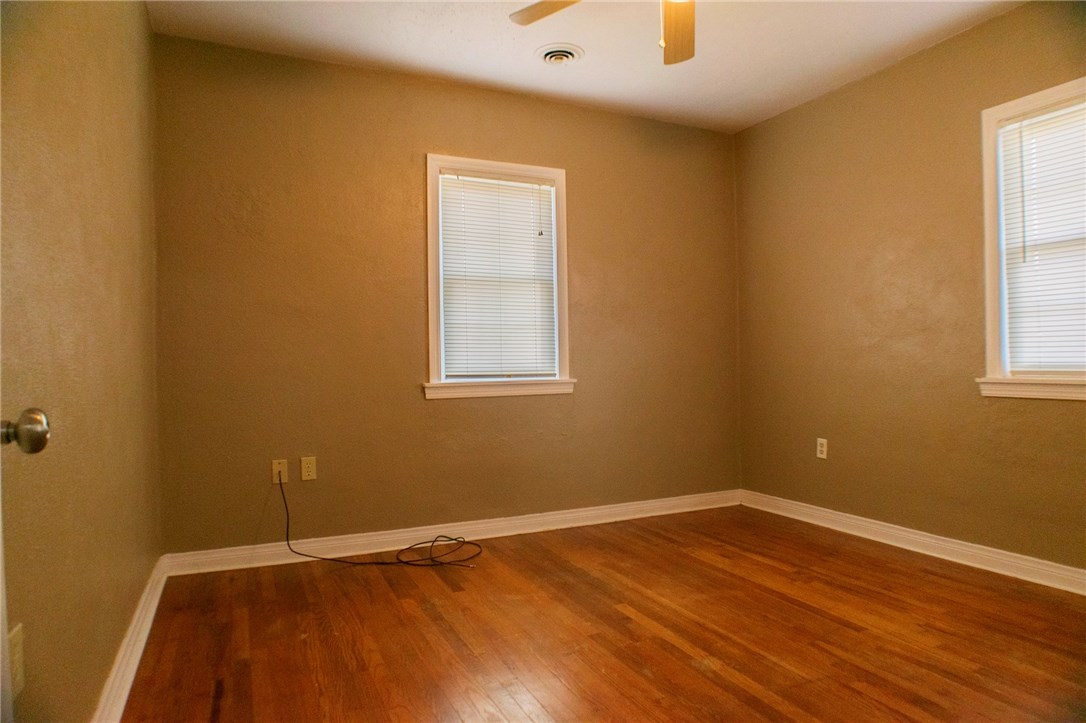 Parks Acreage Gentry - Residential