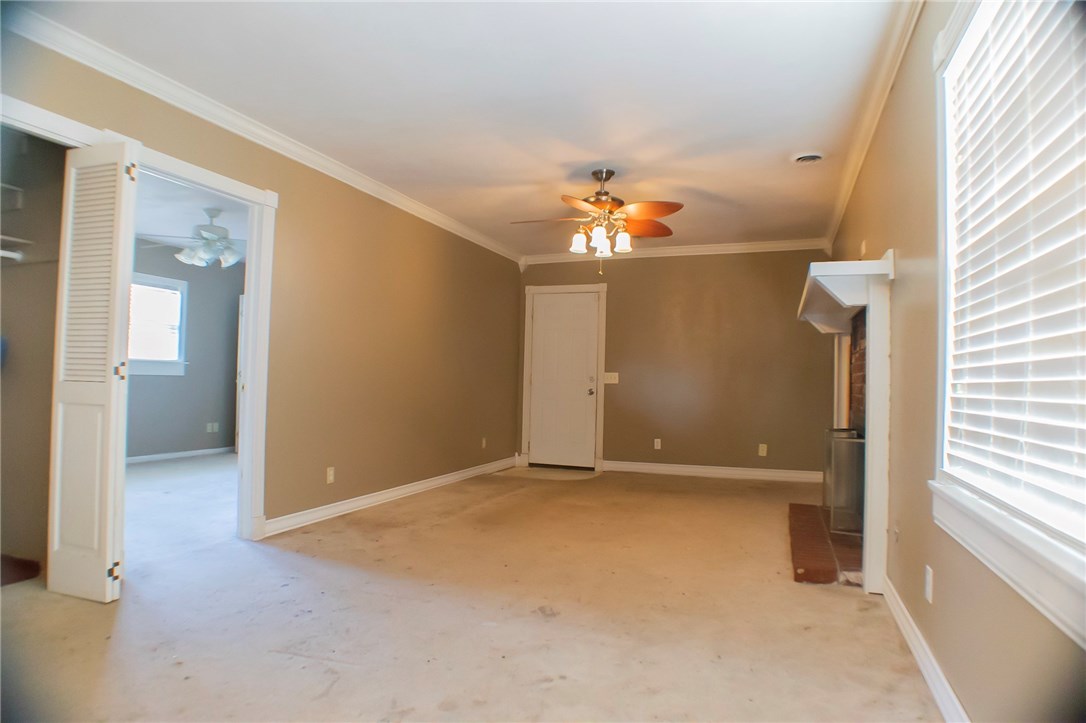 Parks Acreage Gentry - Residential