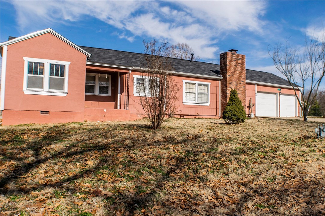 Parks Acreage Gentry - Residential