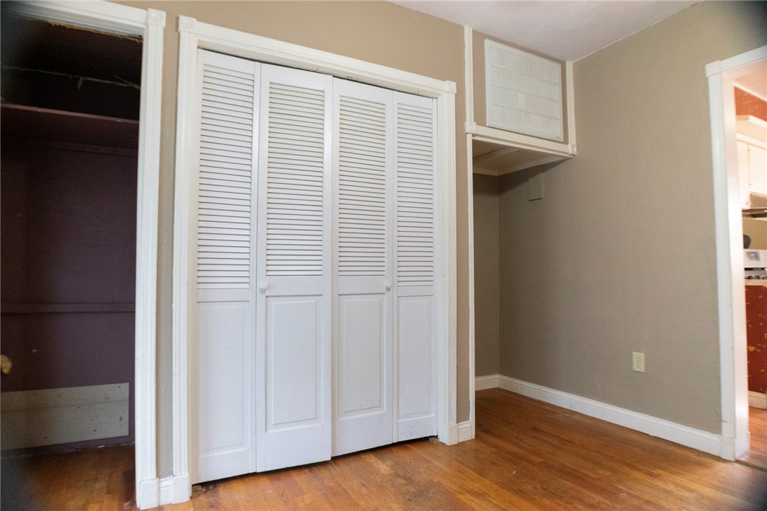 Parks Acreage Gentry - Residential