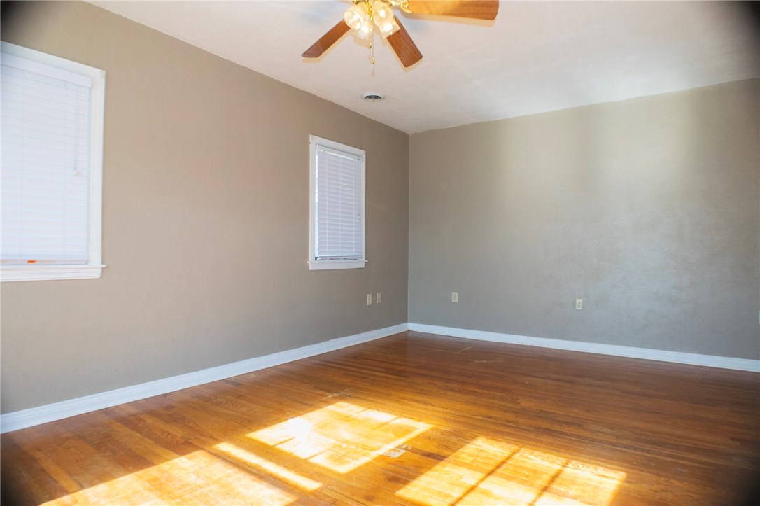 Parks Acreage Gentry - Residential