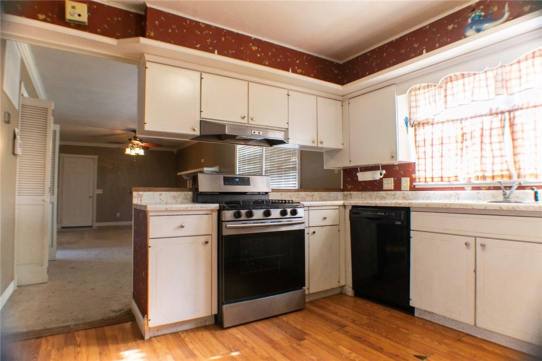 Parks Acreage Gentry - Residential