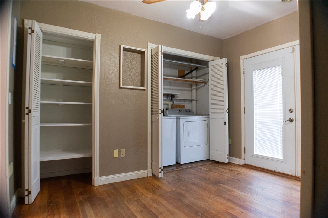 Parks Acreage Gentry - Residential