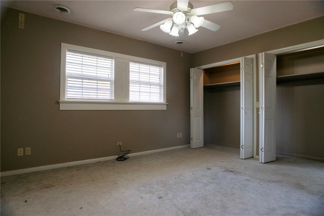 Parks Acreage Gentry - Residential