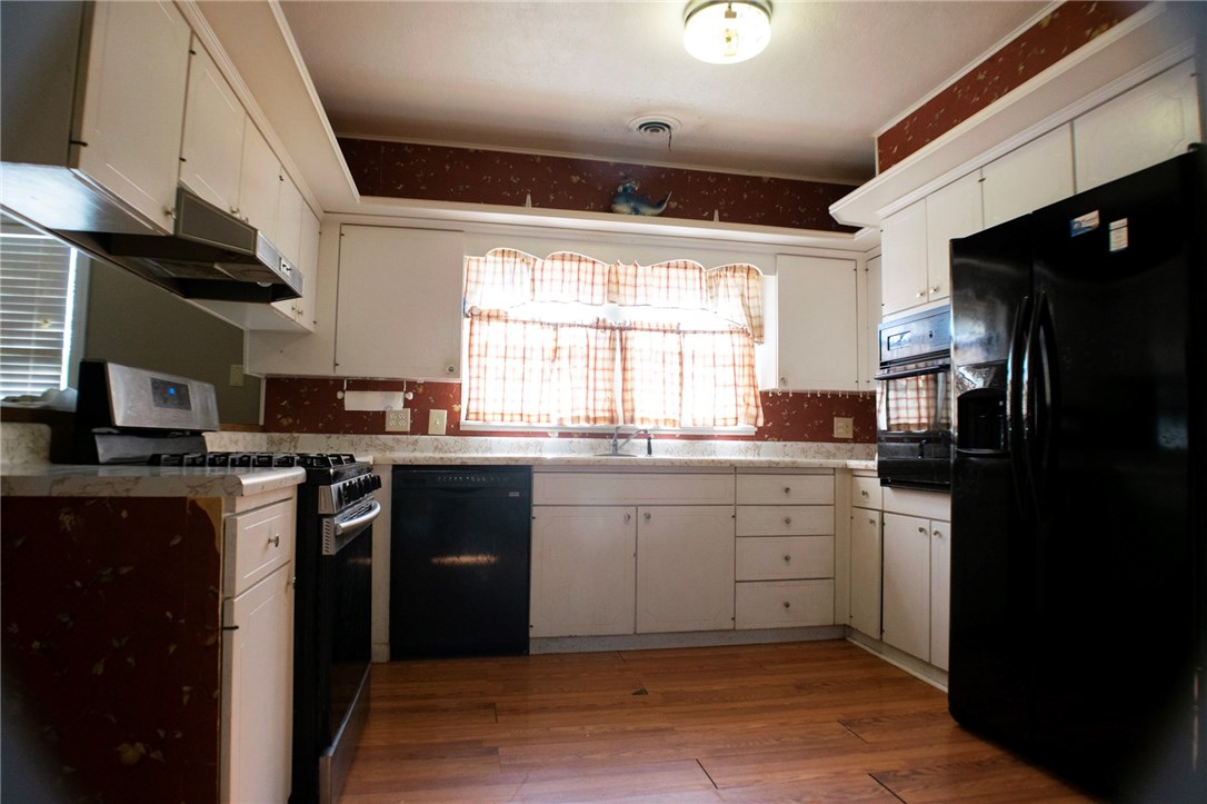 Parks Acreage Gentry - Residential