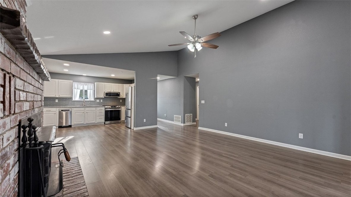 Avondale Sub 1 Bvv - Residential Lease