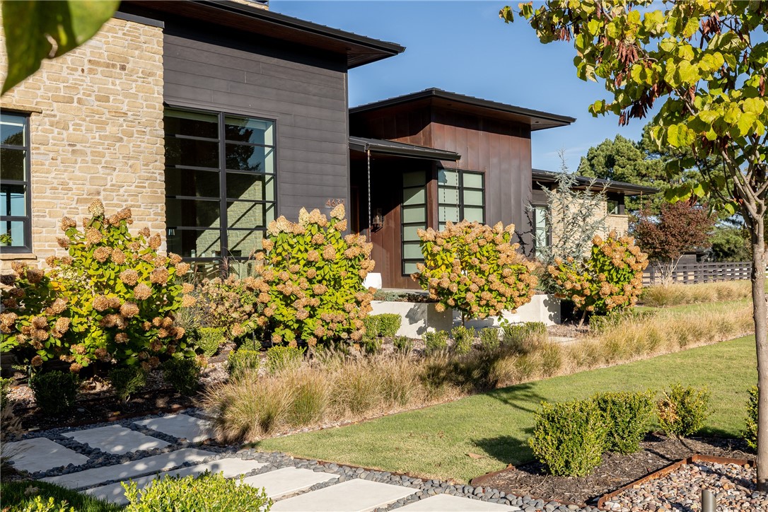 4631 E Bridgewater Lane