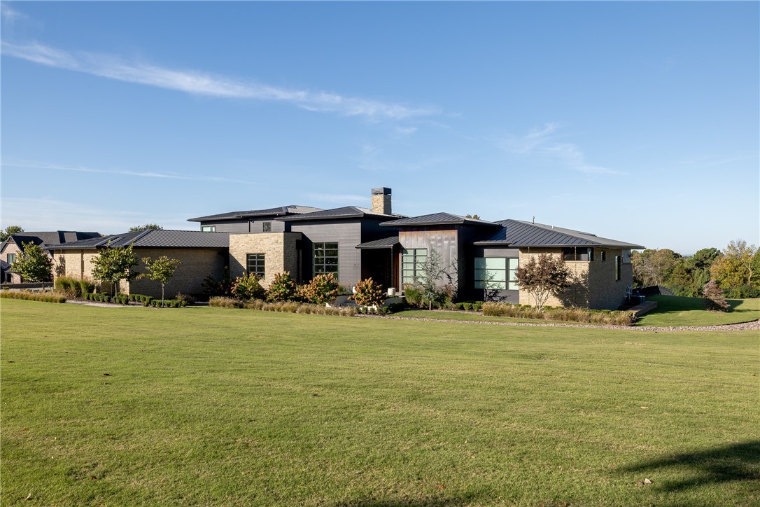 4631 E Bridgewater Lane