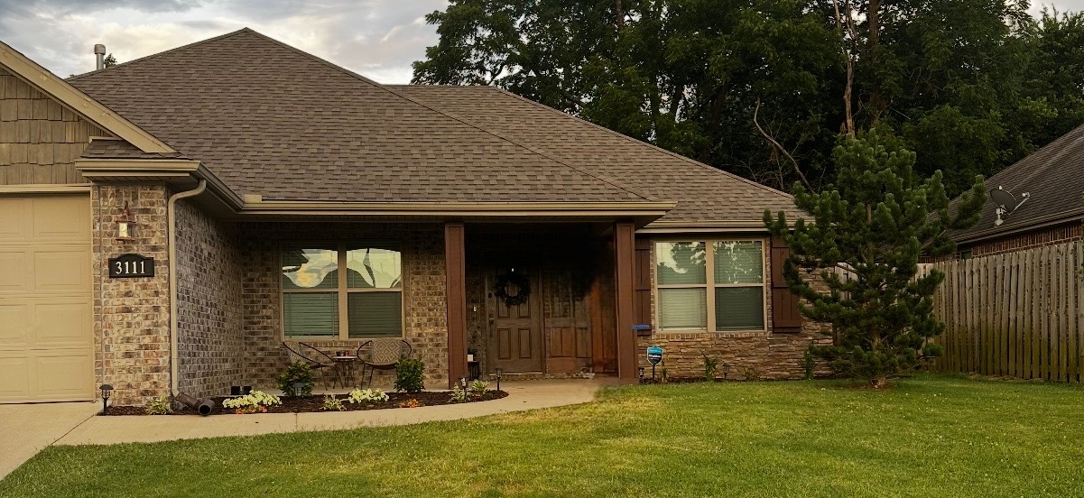 Rollers Ridge Sub Rogers - Residential Lease